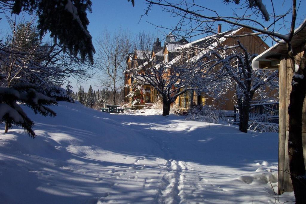 Auberge Restaurant La Mara Saint-Joseph-de-Ham-Sud Екстериор снимка